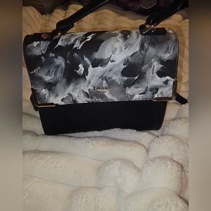 Black and Gray Dune Purse Brand New Without Tags.